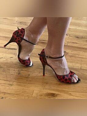 Comme Il Faut Red and Black Leopard Print Women's Heels